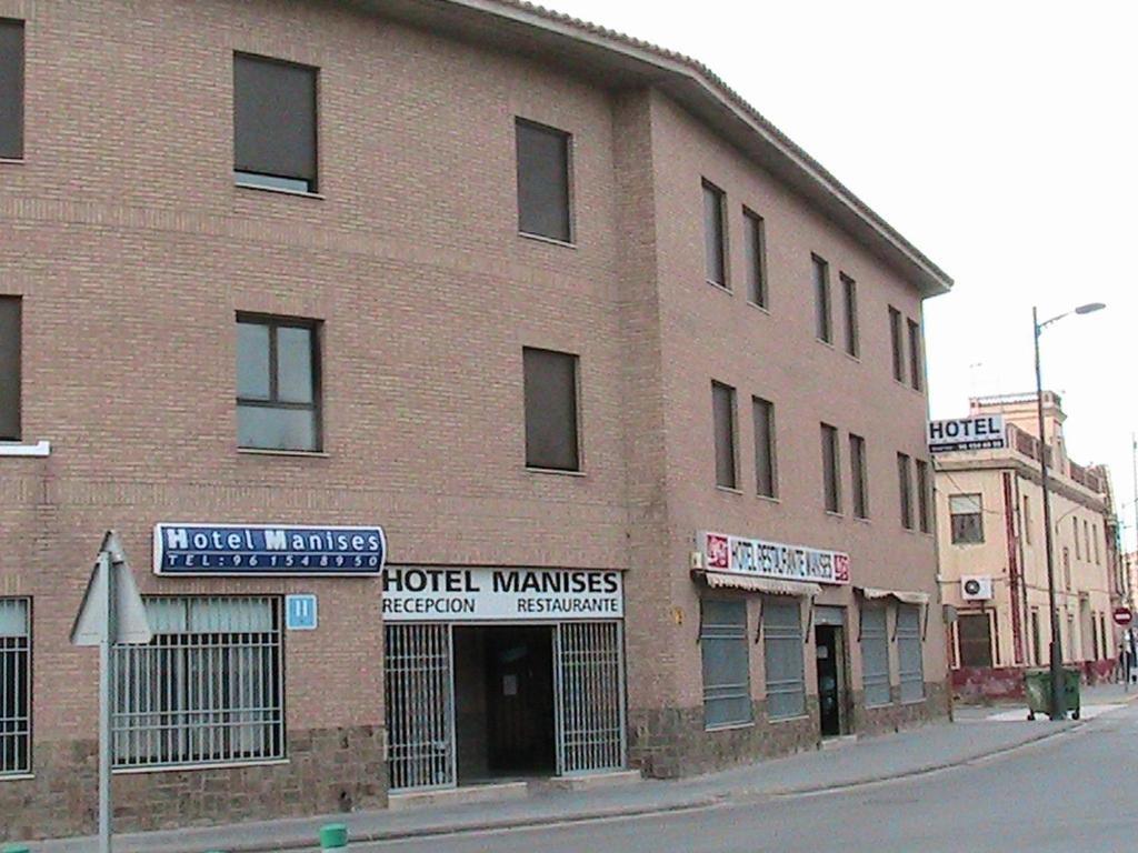 Hotel Manises Zewnętrze zdjęcie